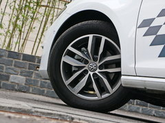 2017款 230TSI 自动豪华百万辆纪念版