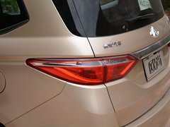 2017款 1.5L 手动尊贵型