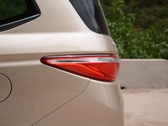 2017款 1.5L 手动尊贵型