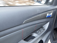 2017款 1.5L 手动标准型