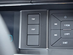 2017款 1.5L 手动标准型