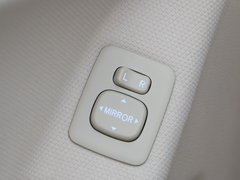 2017款 2.0T 自动四驱汽油至尊版5座