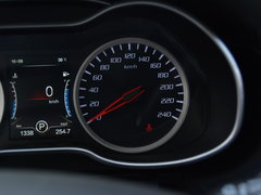 2017款 1.6L 自动尊贵型