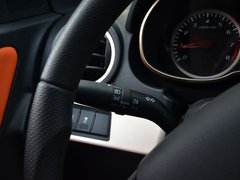 2017款 1.6L 手动尊贵型
