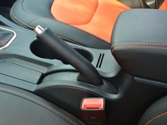 2017款 1.6L 手动尊贵型