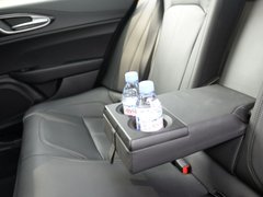2017款 2.0T 280HP 豪华版