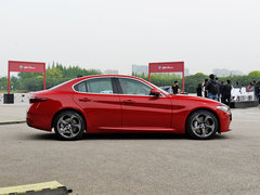 2017款 2.0T 200HP 豪华版
