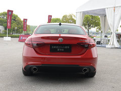 2017款 2.0T 200HP 豪华版
