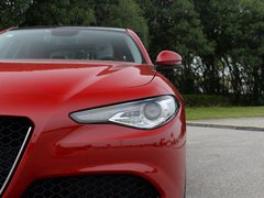 2017款 2.0T 200HP 豪华版