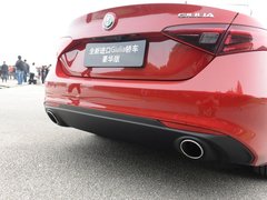 2017款 2.0T 200HP 豪华版