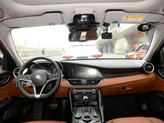 2017款 2.0T 200HP 豪华版