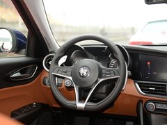 2017款 2.0T 200HP 豪华版