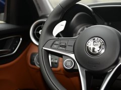 2017款 2.0T 200HP 豪华版