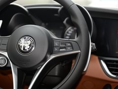 2017款 2.0T 200HP 豪华版