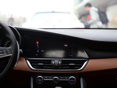 2017款 2.0T 200HP 豪华版