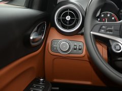 2017款 2.0T 200HP 豪华版
