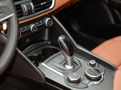 2017款 2.0T 200HP 豪华版