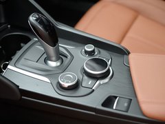 2017款 2.0T 200HP 豪华版