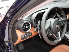 2017款 2.0T 200HP 豪华版