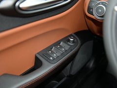 2017款 2.0T 200HP 豪华版