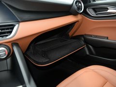2017款 2.0T 200HP 豪华版