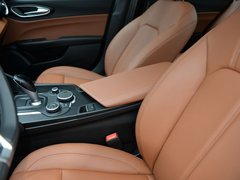 2017款 2.0T 200HP 豪华版