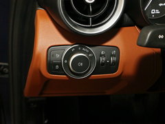 2017款 2.0T 200HP 豪华版