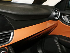 2017款 2.0T 200HP 豪华版