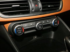2017款 2.0T 200HP 豪华版