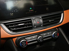 2017款 2.0T 200HP 豪华版