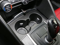 2017款 2.0T 200HP 豪华版