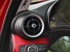 2017款 2.0T 200HP 豪华版