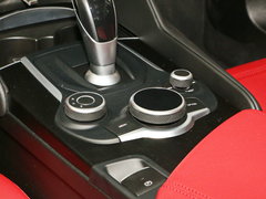 2017款 2.0T 200HP 豪华版