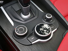 2017款 2.0T 200HP 豪华版