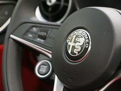 2017款 2.0T 200HP 豪华版