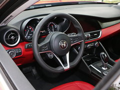 2017款 2.0T 200HP 豪华版