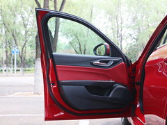 2017款 2.0T 200HP 豪华版