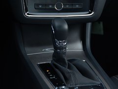2017款 20T 自动互联网智尊版
