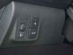 2017款 1.6L 自动舒适型