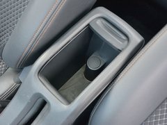 2017款 1.6L 自动舒适型