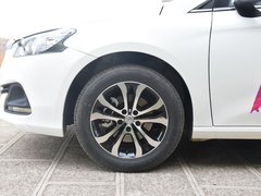 2017款 1.5T 自动旗舰型