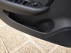 2017款 1.5T 自动旗舰型