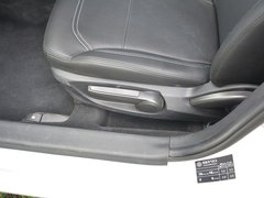 2017款 1.5T 自动旗舰型