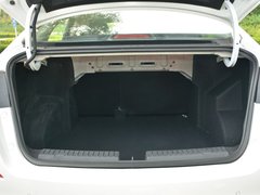 2017款 1.5T 自动旗舰型