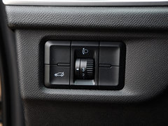 2017款 1.5L 自动精英型