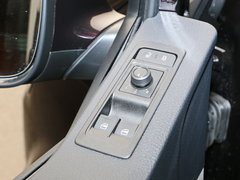 2017款 2.0TSI 四驱舒适版8座