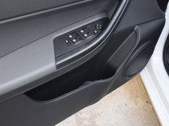 2017款 三厢 1.6L 手动致享型