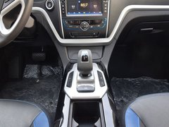2017款 三厢 EV300 尊贵型
