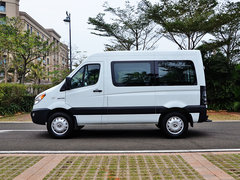 2017款 1.9T 短轴中顶星物流厢式运输车
