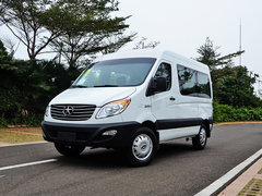 2017款 1.9T 短轴中顶星物流厢式运输车
